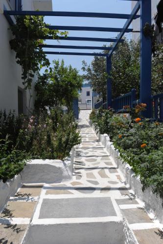Giannis Hotel Apartments - image 6