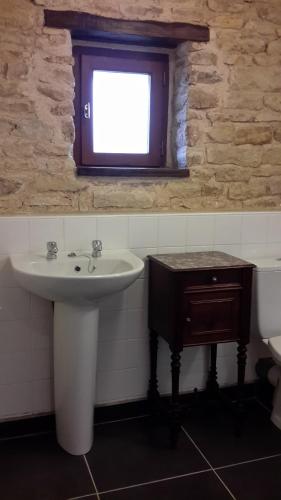 La Vieille Gorce Chambres d'Hôtes near Civray Room Type - Twin Room with Private Bathroom
