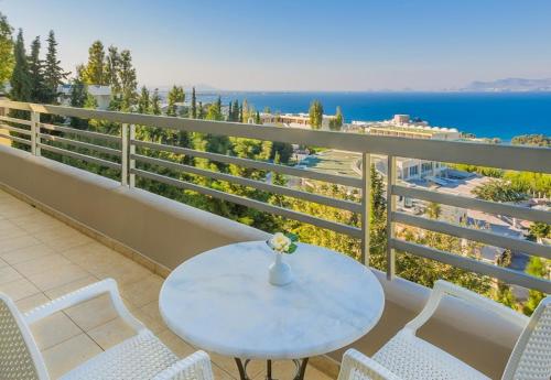 Kipriotis Aqualand Hotel - image 2
