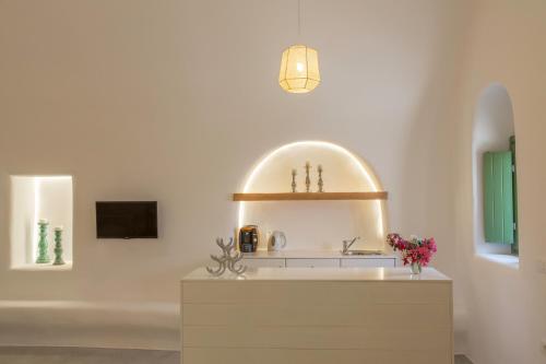 Ayoba Santorini Room Type - Traditional Suite