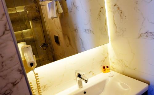 海伦酒店 海伦酒店