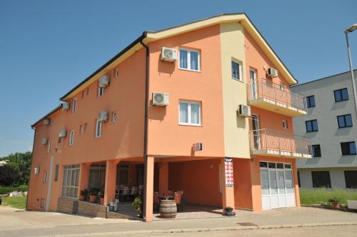 外部景觀, Pansion Bojic in 默主戈耶市中心