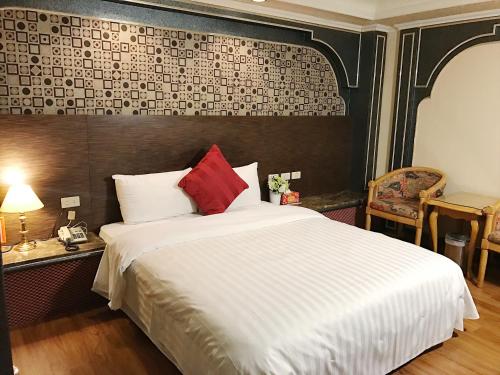 room detail thumbnail 2
