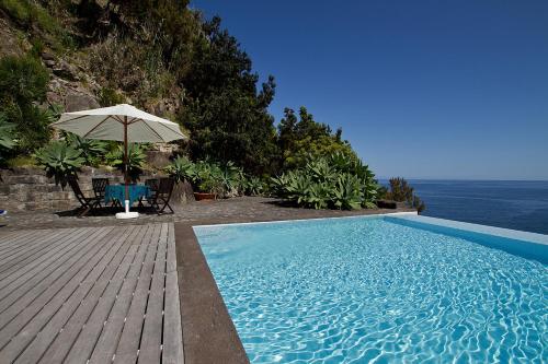 สระว่ายน้ำ, Casa de Pedra in ริเบย์รา เกงชิ