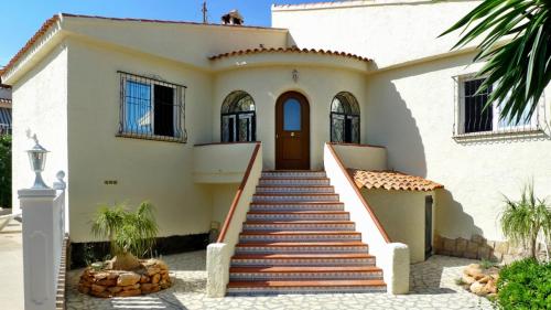 

Villa Colari