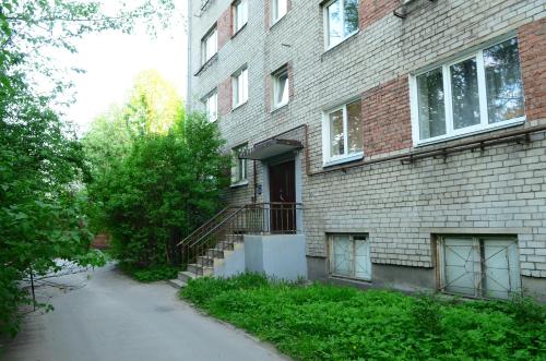 Cat Garden Economy Apartments Riga - image 14