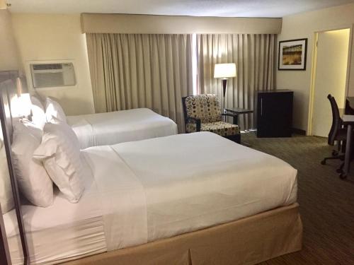 Holiday Inn Miami International Airport, an IHG Hotel