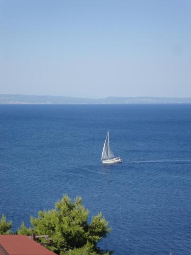 Apartment with 2 bedrooms in Neos Marmaras Chalkidiki North Greece with wonderful sea view furnished