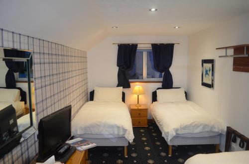 Roseneath Guest House - image 2