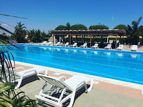 Úszómedence, Racar Hotel in Frigole