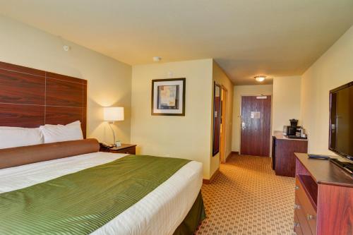 Cobblestone Hotel & Suites - Punxsutawney