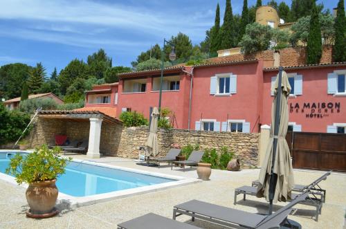 Vaade, La Maison des Ocres in Roussillon
