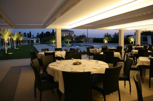 Restaurant, Hotel Villa Fanusa in Riserva Naturale