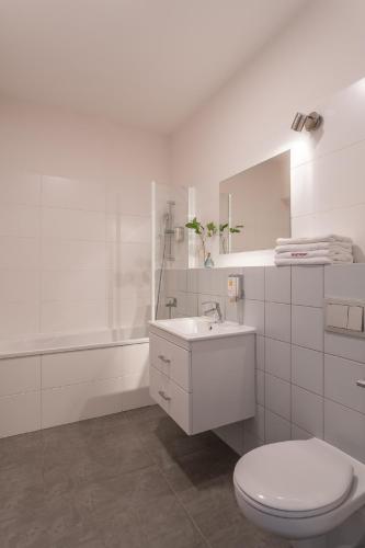 Two-Bedroom Apartment with mezzanine image 2
