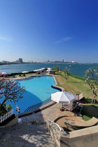 Dusit Thani Pattaya