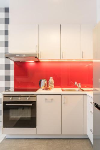 One-Bedroom Apartment image 6