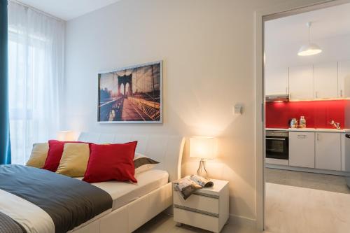 Apartament24 Dąbrowskiego - image 5