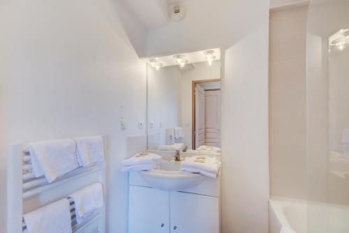 2 bedrooms, 4 beds