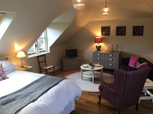 Field Cottage B&B - Accommodation - Haywards Heath