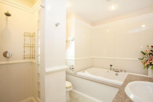 Manuae Condo 102