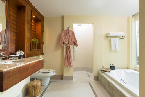 room detail thumbnail 2