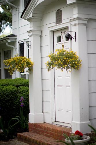 Historic White Blossom House