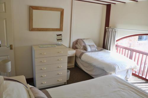 Bank Top Farm Cottages - image 13