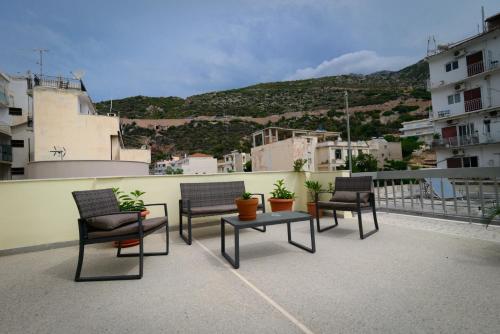 Galanopoulos Hotel in Лутракі