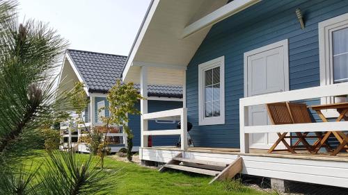 2 bedrooms, 4 beds