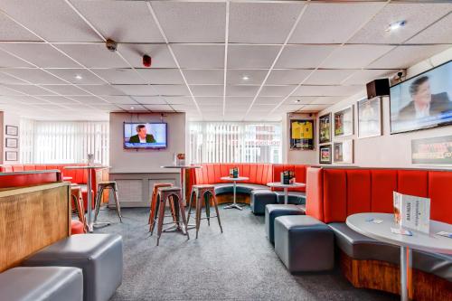 The Sandringham Court Hotel & Legends Sports Bar & Restaurant - image 10