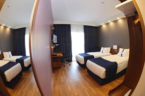 Holiday Inn Express Manisa-West, an IHG Hotel