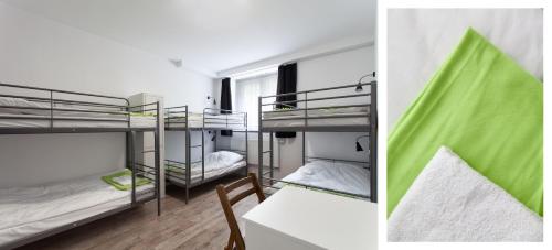 1 bunk bed