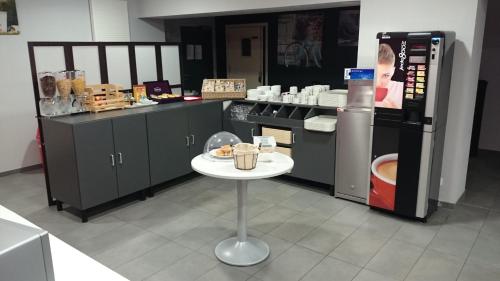 Iekārtas, Auberge des Remparts in Perona