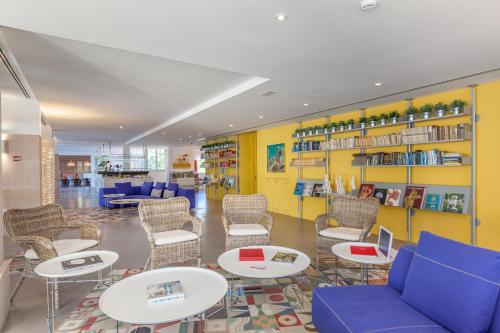 Hotel Cala Sant Vicenc - Adults Only - image 5
