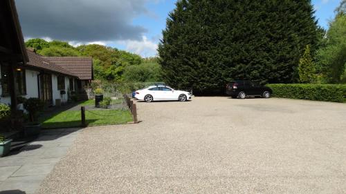 Little Foxes Hotel & Gatwick Airport Parking - image 11