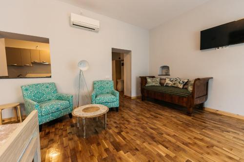 YellowBoot Aparthotel - image 3