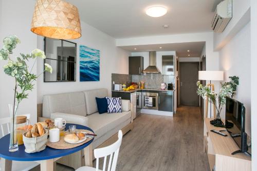 Pierre & Vacances Blanes Playa Pierre & Vacances Blanes Playa is conveniently located in the popular Blanes area. The property offers guests a range of services and amenities designed to provide comfort and convenience. Service-min