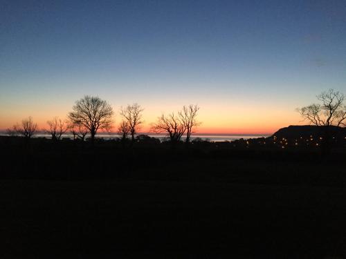 ทัศนียภาพ, Ballygally eco apartment with seaview in เบลย์เกลลี่