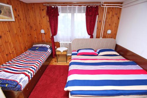 One-Bedroom Apartment image 7