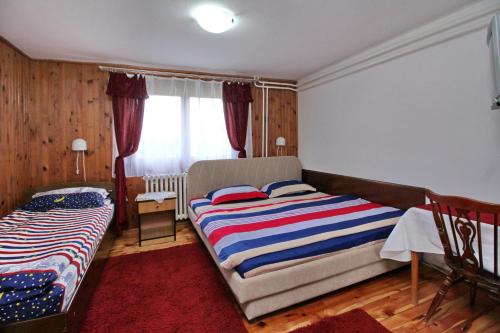 One-Bedroom Apartment image 4