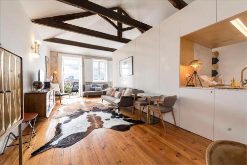 LovelyStay - Urban Loft - Porto Downtown - image 6