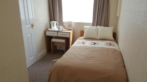 Single Room with Shower room in Sheridan