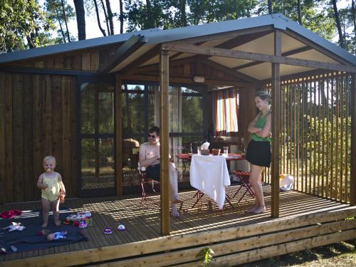 Huttopia Beaulieu sur Dordogne - Camping - Beaulieu-sur-Dordogne