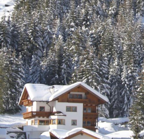 Apart Dorfblick