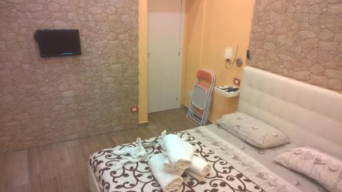 B&B Simy, Neapol