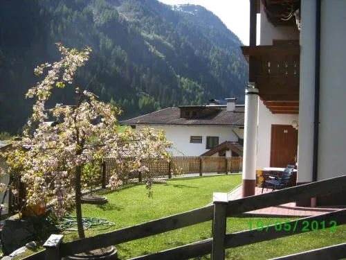 Apart Dorfblick in Kaunertal, Österreich