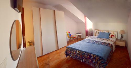 Apartments Mia Located in Dubrovnik City Center, Apartments Mia is a perfect starting point from which to explore Dubrovnik. The hotel offers a high standard of service and amenities to suit the individual needs of 