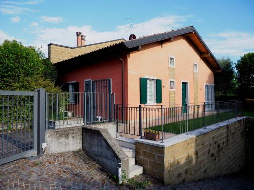  Casa Vacanze Stefy, Pension in Pescantina