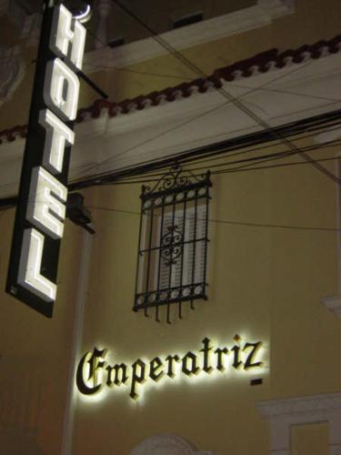 Emperatriz HOTEL familiar