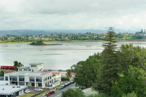 Top Of The Town Bed & Breakfast